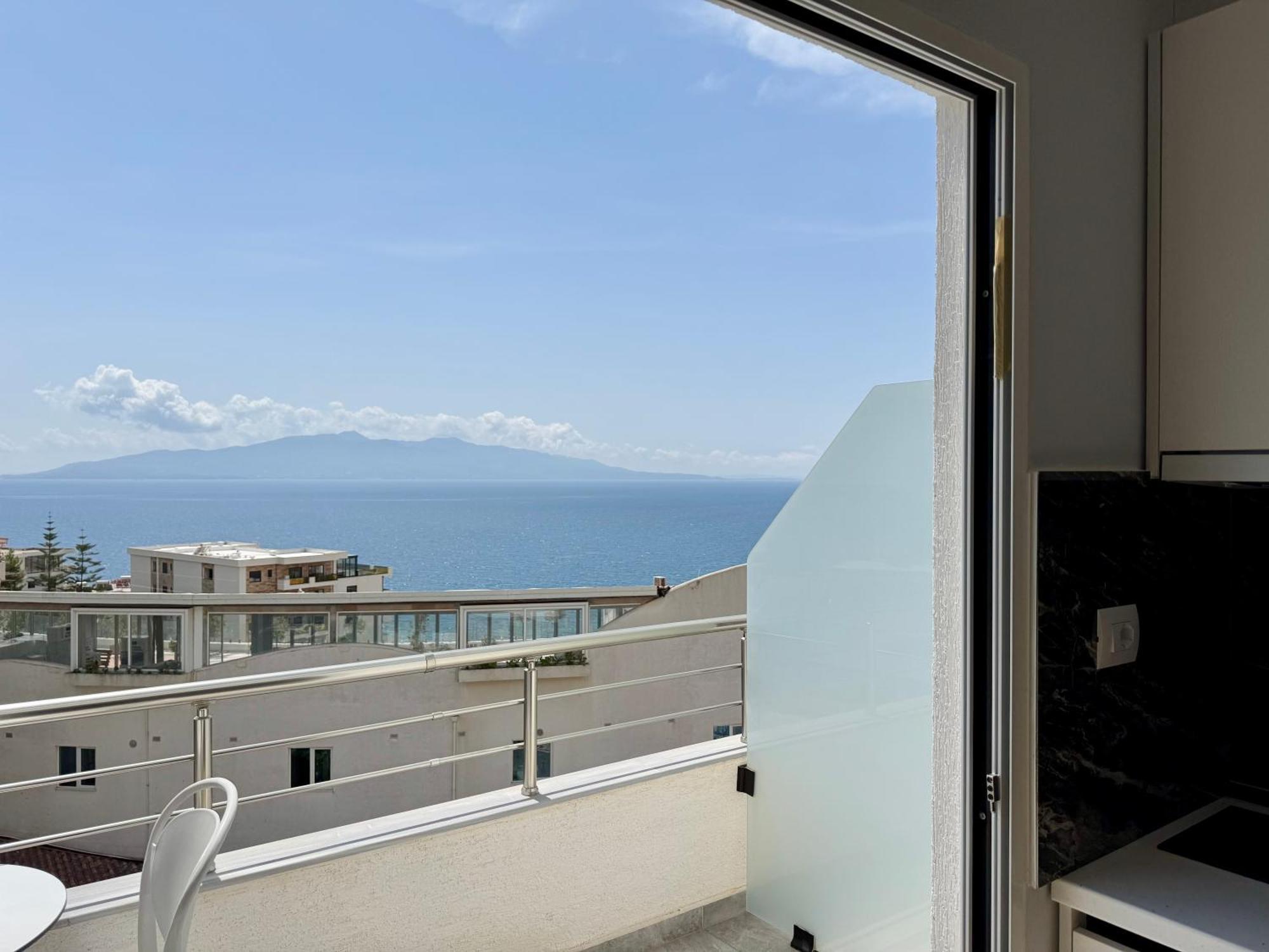 Gjoka Apartments, In Front Of Bougainville Bay Sarandë Exteriér fotografie