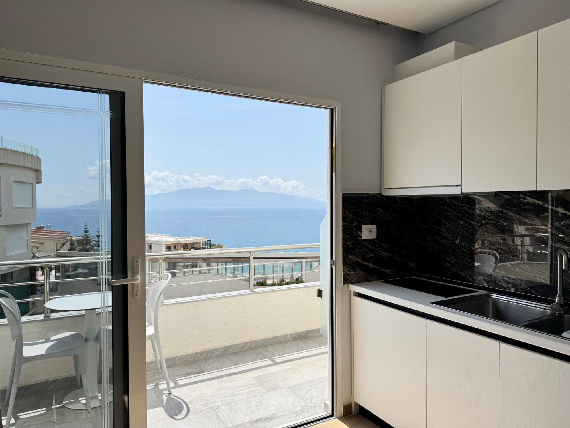 Gjoka Apartments, In Front Of Bougainville Bay Sarandë Exteriér fotografie