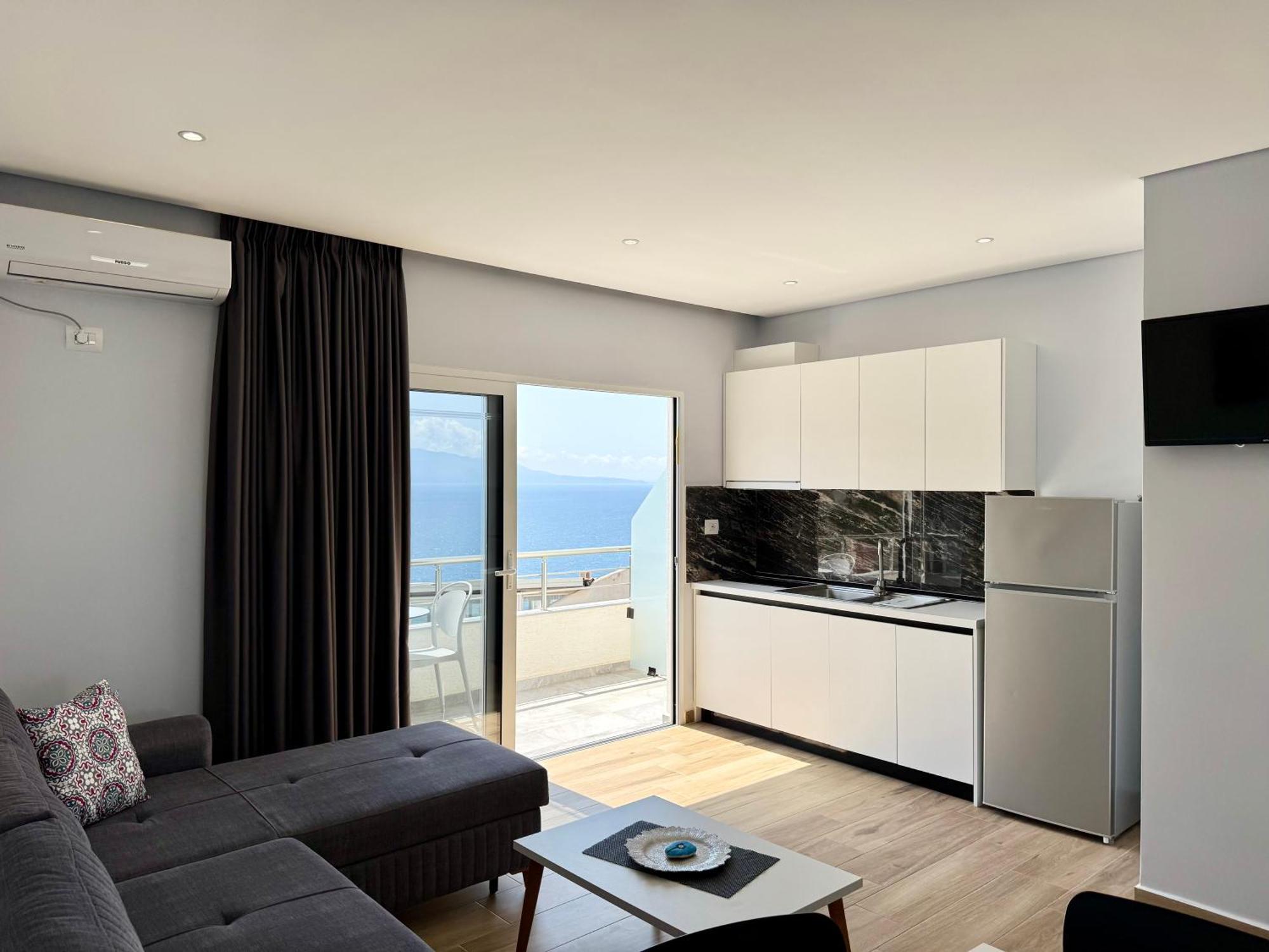 Gjoka Apartments, In Front Of Bougainville Bay Sarandë Exteriér fotografie