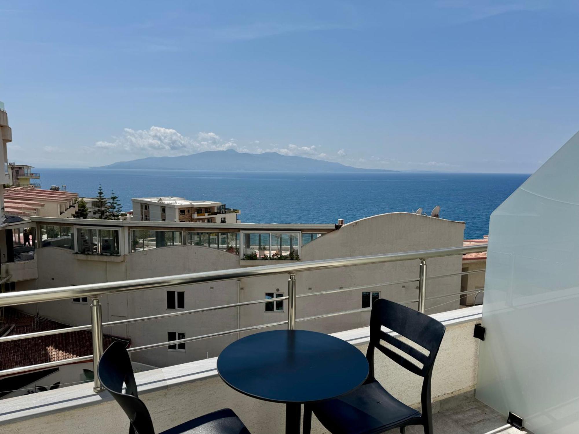 Gjoka Apartments, In Front Of Bougainville Bay Sarandë Exteriér fotografie