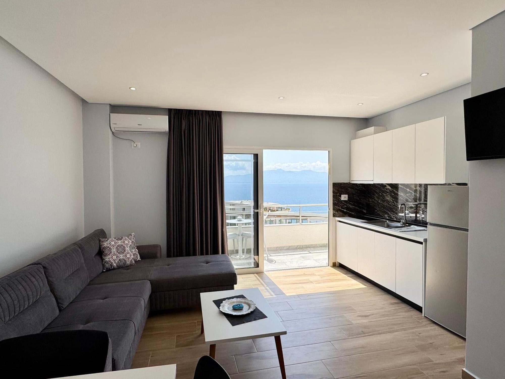 Gjoka Apartments, In Front Of Bougainville Bay Sarandë Exteriér fotografie